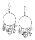 Schicke Farbauswahl im Oktoberfest-Style: Zeige deine Stilsicherheit mit unserem Ohrschmuck mit rosafarbenen Zierelementen – Strasssteine geben dem Schmuckstück das gewisse Etwas.