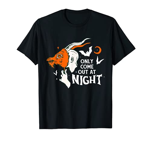 Masque de chèvre avec citation pour Halloween « Only come out at night » T-Shirt