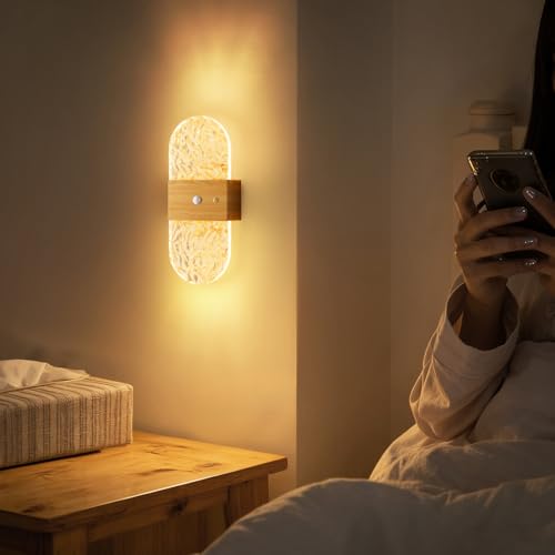 Aplique LED de pared recargable con sensor y luz regulable de madera clara 7