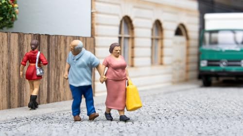 NOCH Funny Scenes Couples Plastic Model Figures for H0 Perfect Addition to Humorous Scenes