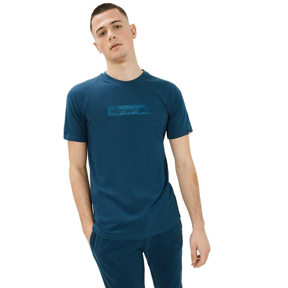 T-shirt Ellesse Carpinone pour vos sorties urbaines décontractées