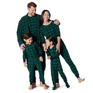 Amazon Essentials Ensembles de Pyjamas de Noël Assortis pour la Famille Homme, Vert Émeraude Foncé Bleu Marine Écossais, L