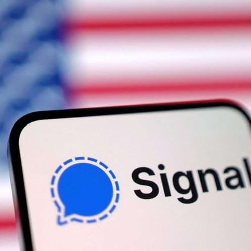 Signalgate | The Accidental Leak or Intentional Deep State Sabotage? Podcast Por  arte de portada