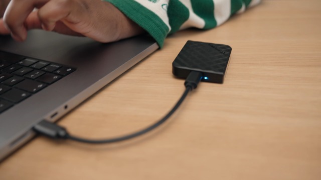 Amazon | Verbatim バーベイタム 外付け SSD 1TB USB3.2 Gen2 最大