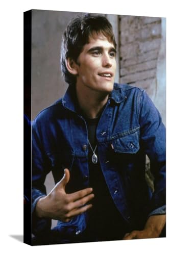 Art.com Stretched Canvas Print THE OUTSIDERS, 1982 directed by FRANCIS FORD COPPOLA Matt Dillon (photo), 12" x 18"