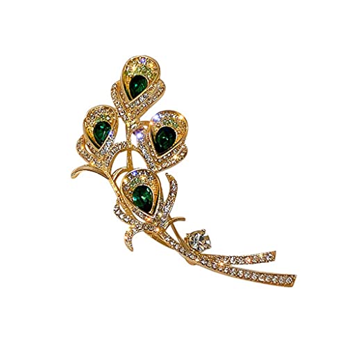 Broche calla en diamant pour accessoiriser une tenue de mariage ou une veste de soirée