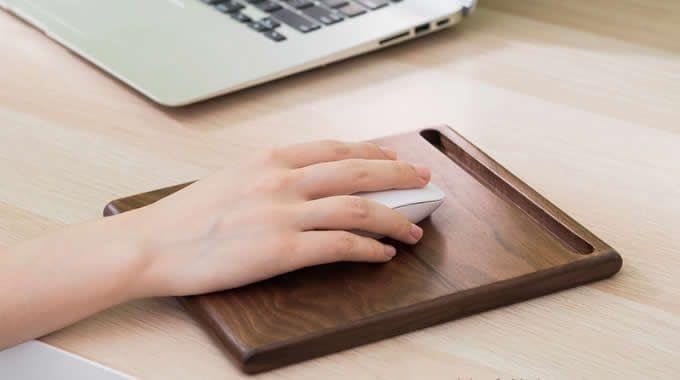 Image of Wooden Mouse Pad with Pen Holder, Desktop Organiser Set, Dark Brown, Walnut Finish