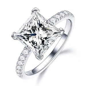 MOOSEA 2ct Princess Cut Moissanite Rings for Women, D Color VVS1 Clarity Lab Grown Diamond Ring 18K White Gold Plated Pave Set Side-Stone Princess Cut Moissanite Engagement Ring Promise Rings for Her
