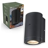 FÁCIL INSTALACIÓN ✓ El material de montaje viene incluido en la caja. La luminaria tiene una base de montaje compacta que se conecta a la fuente de alimentación y se fija a la pared. A continuación, se introduce la fuente de luz, se atornilla la carcasa y listo.