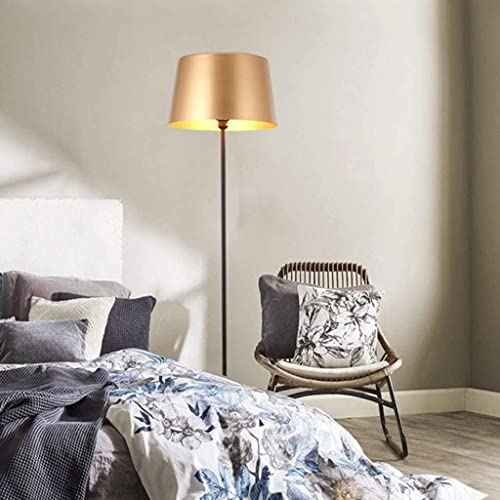 Elegante lámpara de pie nórdica de hierro con acabado de pantalla dorada prémium 3