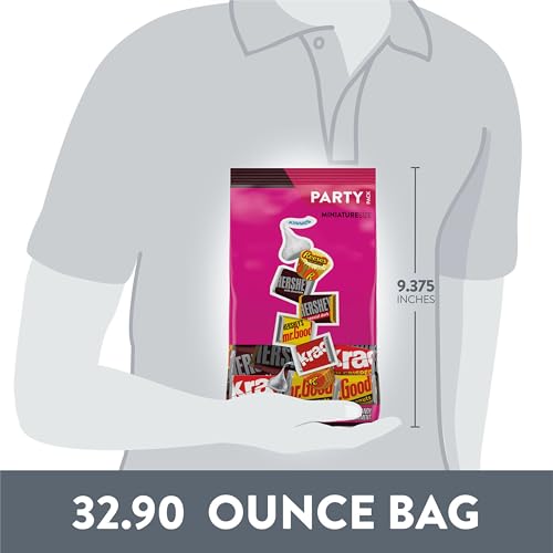 Image of HERSHEY'S and REESE'S Miniatures Assorted Chocolate Candy Party Pack, 32.9 oz