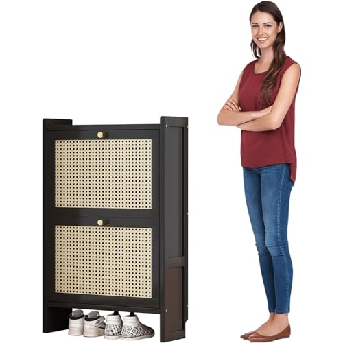 Meuble à chaussures en rotin et bois noble avec finitions soignées pour entrée
