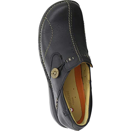 Image of Clarks Women's Un Loop Moccasin