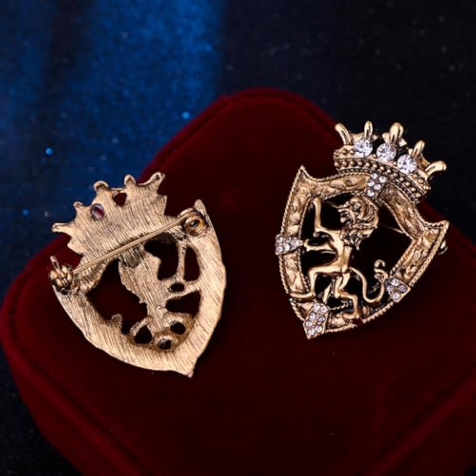 Men's Antique Style Royal Lapel Brooch with White Diamonds