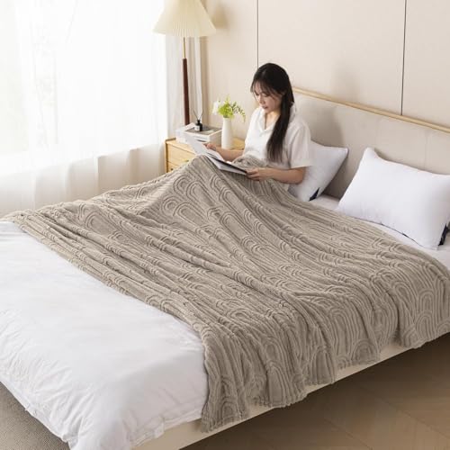 Image of HOKIPO Fleece AC Blanket Double Bed Queen, 200X230 cm / 6.5X7.5 Feet, Brown (NEW-AR-6206-BRN)