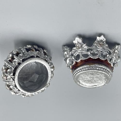 Compartiments pour bracelets et bijoux fantaisie dans une boîte de rangement sécurisée