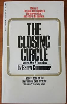 Paperback Closing Circle: Nature, Man, and Technology Book