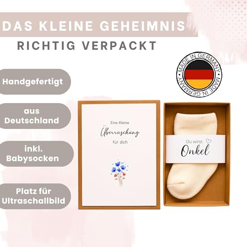 Milaboo Geschenkbox zur Schwangerschaftsverkündung – Du wirst Oma, Opa, Tante oder Onkel – Personalisierte Überraschung mit Babysöckchen – Liebevolle Ankündigung für Familie (Onkel)