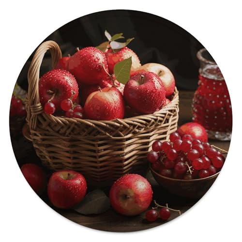 Couverture ronde motif fruits rouges en panier dessus de chaise