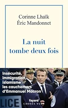 Paperback La nuit tombe deux fois [French] Book