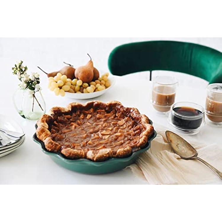 Le Creuset Stoneware Set of 2 9 Heritage Fluted Pie and 9 Fluted Loaf Dish, Oyster