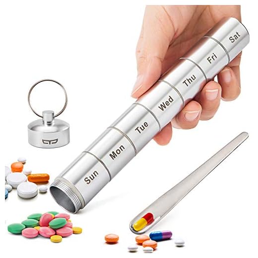 Weekly Pill Organizer Pill Box - 7 Day Pill Case Sleek Crush-Resistant 7 Compartment Medicine Organizer Fish Oil Dispenser Weekly Pill Box Portable Vitamin Pill Dispenser with Keychain