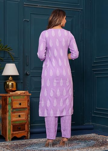 Image of Rangnavi Women's Printed Rayon Straight Kurta Set