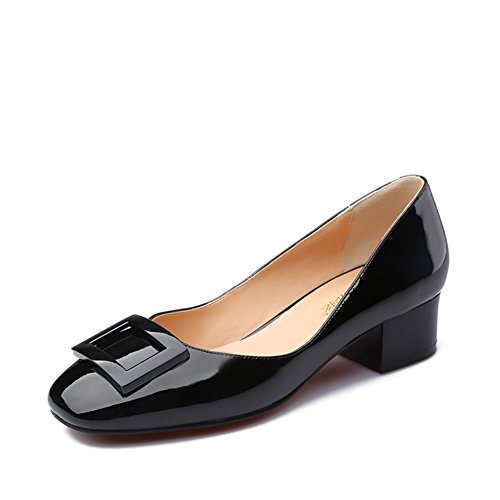 Chaussures en cuir verni pour l'automne au bureau et en ville