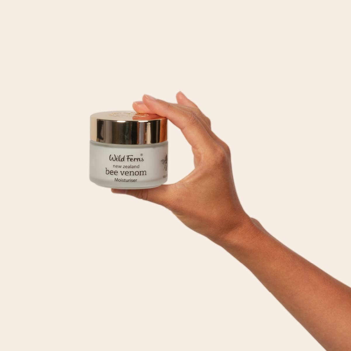 Wild Ferns New Zealand Bee Venom Moisturiser with Manuka Honey 80+, 99% Natural, 100 grams - Image 3