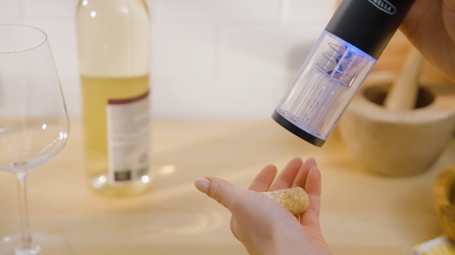 Amazon.com: bella Electric Wine Opener, Automatic Bottle Opener