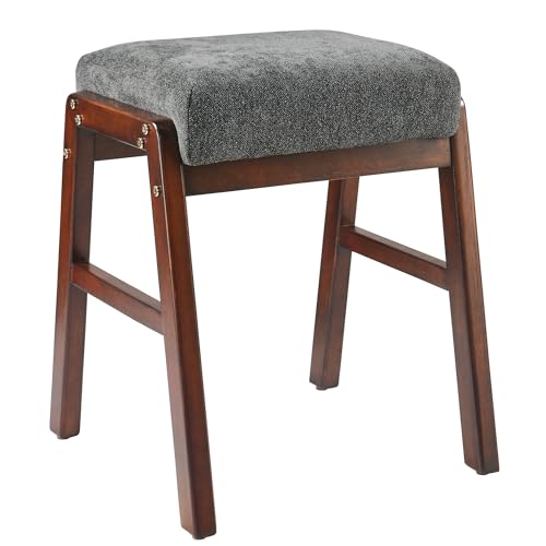 Taburete tapizado de salon para crear un rincon de lectura comodo y moderno 4
