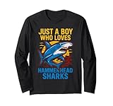 ragazzo che ama gli squali martello squalo oceano divertimento bambini maglia a manica