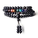 Según el budismo tibetano, se usan tradicionalmente 108 cuentas. Las cuentas de Mala se usan para hacer un seguimiento de la oración, el canto o la recitación de un mantra o el nombre de una deidad.