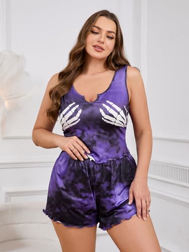 Image of WDIRARA Women's Plus Size Skull Pajama Set Goth Cute Shorts Sleepwear