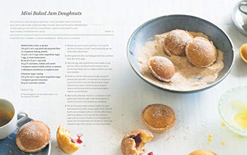 Bake Class Step-By-Step: Recipes for Savoury Bakes, Bread, Cakes, Biscuits and Desserts