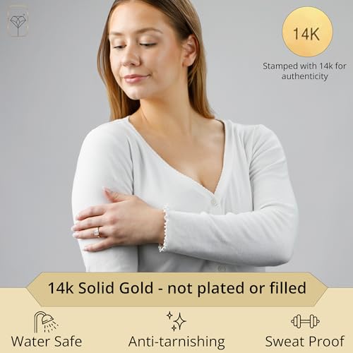 MAX + STONE 1.5 Carat Princess Cut Cubic Zirconia Solitaire Engagement Ring for Women in Solid 14k White or Yellow Gold 5.5 mm Square CZ Ring Size 5 to 92