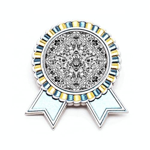 Médaille broche baroque en métal pour sublimer vos vestes de soirée