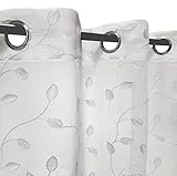 Motif de Feuilles Brodées : Doté d'un motif de feuilles brodées sur toute sa surface, ce voilage crée une atmosphère apaisante et organique, ajoutant une touche d'élégance subtile à votre décoration intérieure.