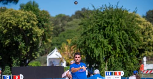 Page de couverture de A piedi uniti nel cerchio: la petanque