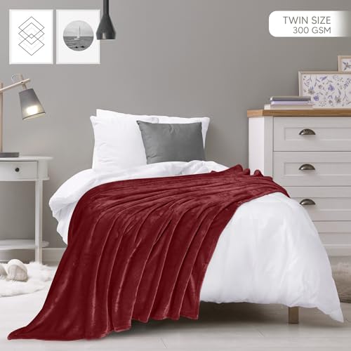 Image of Utopia Bedding Fleece Blanket Twin Size Burgundy 300GSM Luxury Anti-Static Fuzzy Soft Microfiber Bed Blanket (60x80 Inch)