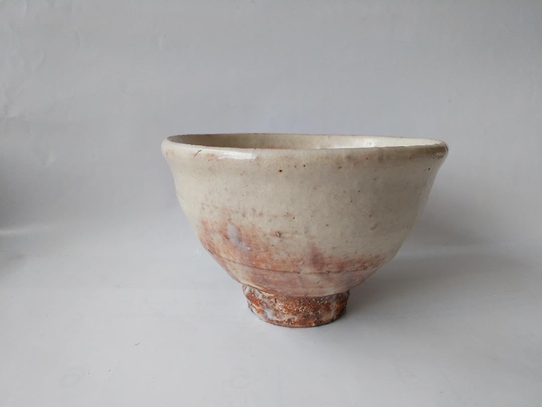 萩焼 茶碗 松龍山 松野緑栄 共箱 共布 栞 茶道具 抹茶碗 新品 未使用 です 萩焼 茶碗 松龍山 松野緑栄 共箱 共布 栞 茶道具 抹茶碗 ※海外発送の