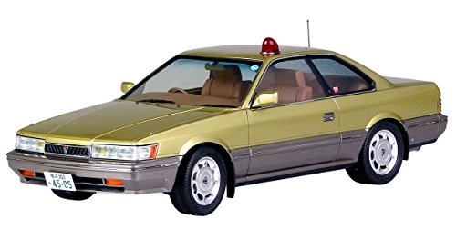 Maquette police F31 criminel dangereux 1/24 pour créer un diorama de course-poursuite urbaine