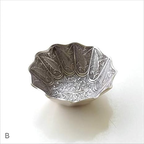 Amazon プレート トレー トレイ 真鍮 小物 皿 ゴールド シルバー おしゃれ アンティーク アクセサリートレイ 卓上 収納 小物置き ブラス波型ラウンドプレート Kan9969 B ジュエリー収納 オンライン通販
