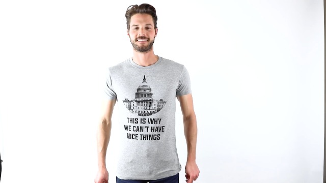 We No Longer Have A Difference In Political Morality T-Shirt - Foto 4