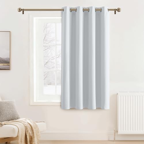 PONY DANCE Abdunkelnde Vorhänge Grau-weiß 1 Stück H 137 x B 132 cm Kurze Gardinen mit Ösen Blickdichter Thermo Vorhang gegen Kälte Verdunkelungsvorhang Wohnzimmer