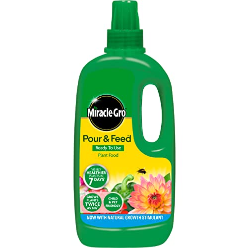 Miracle-Gro Pour & Feed Liquid Plant Food, 1 Litre