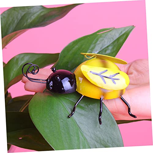 Lifkome 3Pcs Iron Bee Ornaments Rustic Outdoor Decor Ladybug Decorations Fence Decorations Outdoor Garden Sculpture Outdoor Art Hanging Statue Decorative Pendant Wall Decoration Bee Decor #TOP6