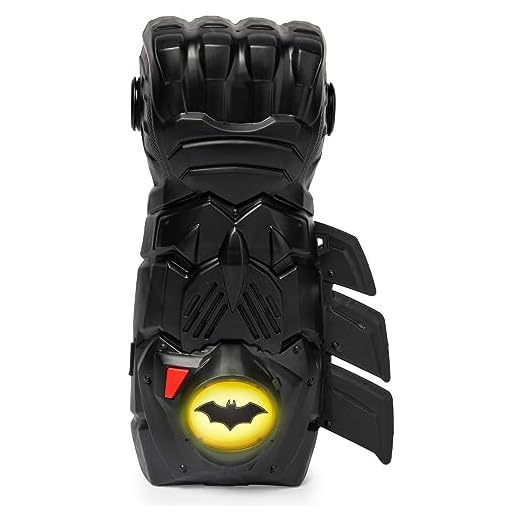 Batman, Interactive Gauntlet with Over 15 Phrases and Sounds, Halloween Costume for Kids Toys for Boys Aged 4 and Up