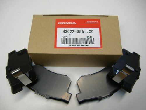 Honda Genuine OEM Rear Brake Pads, 43022-S5A-J00; 2007 to 2011 Honda Civic Ex, Ex-L, and Si by honda
