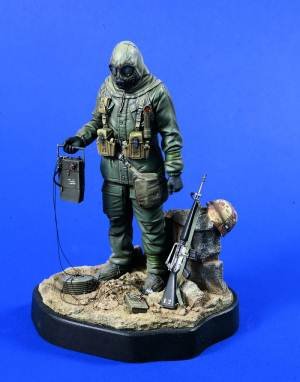 アメリカ軍 防毒服とガスマスク着用の兵士''湾岸戦争 1991' '120mm CBR